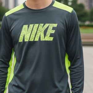 Boys Dri-fit Nike long sleeve shirt